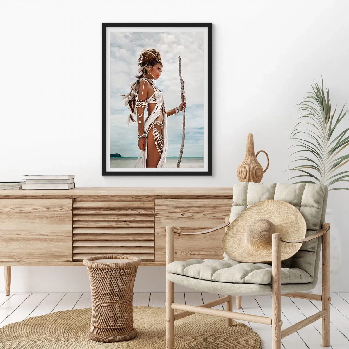 Plakat w czarnej ramie - Stylizowana postać kobiety w tropikalnym otoczeniu - 50x70cm - Królowa tropików - Nowoczesna dekoracja ścienna do salonu i sypialni ARTTOR