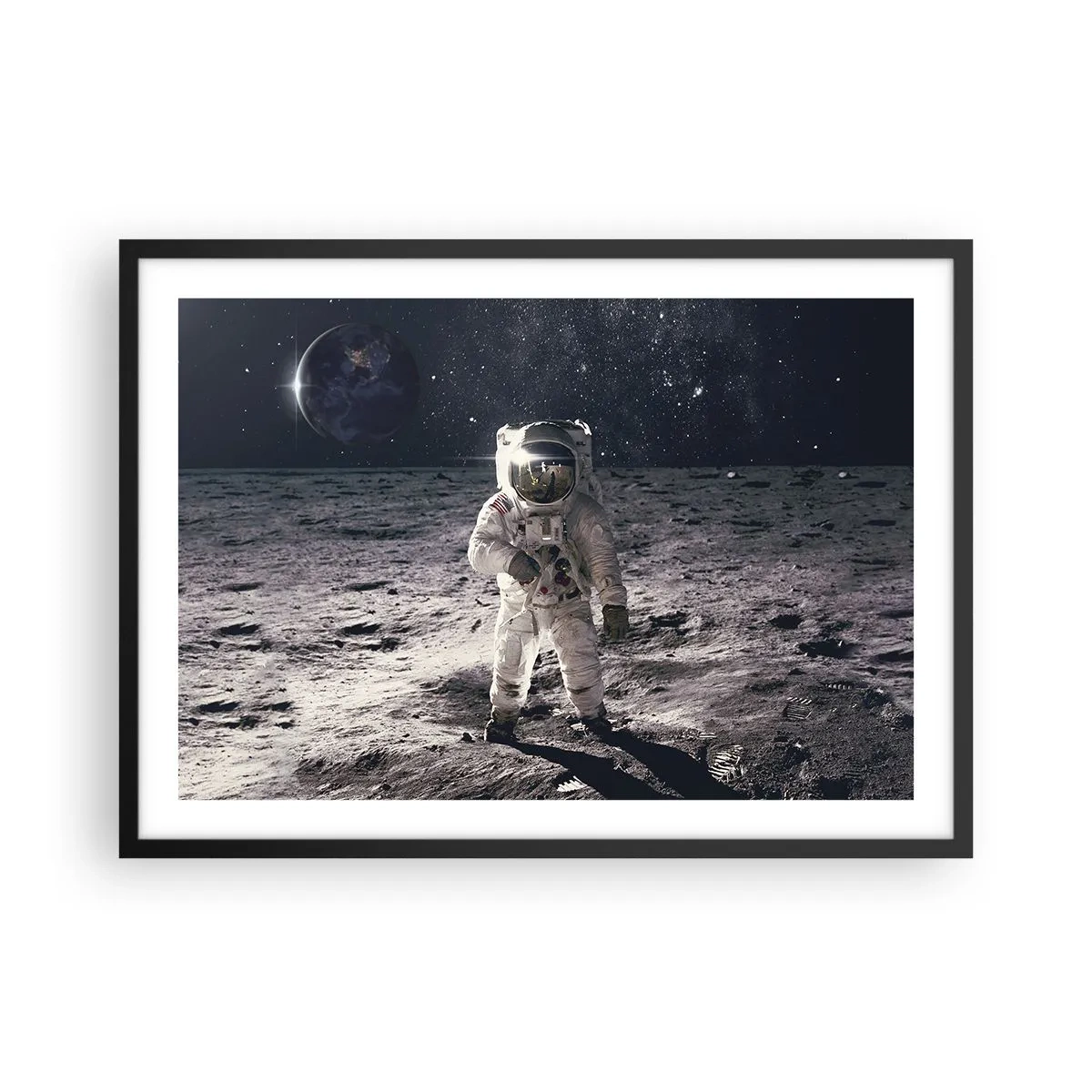 Plakat w czarnej ramie - Astronauta na powierzchni Księżyca z Ziemią w tle - 70x50cm - Pozdrowienia z Księżyca - Nowoczesna dekoracja ścienna do salonu i sypialni ARTTOR