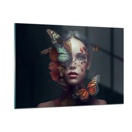 Obraz na szkle - Twarz kobiety z motylami i liśćmi w artystycznej kompozycji - 120x80cm - Cudowna metamorfoza - Nowoczesna dekoracja ścienna do salonu, kuchni i sypialni ARTTOR