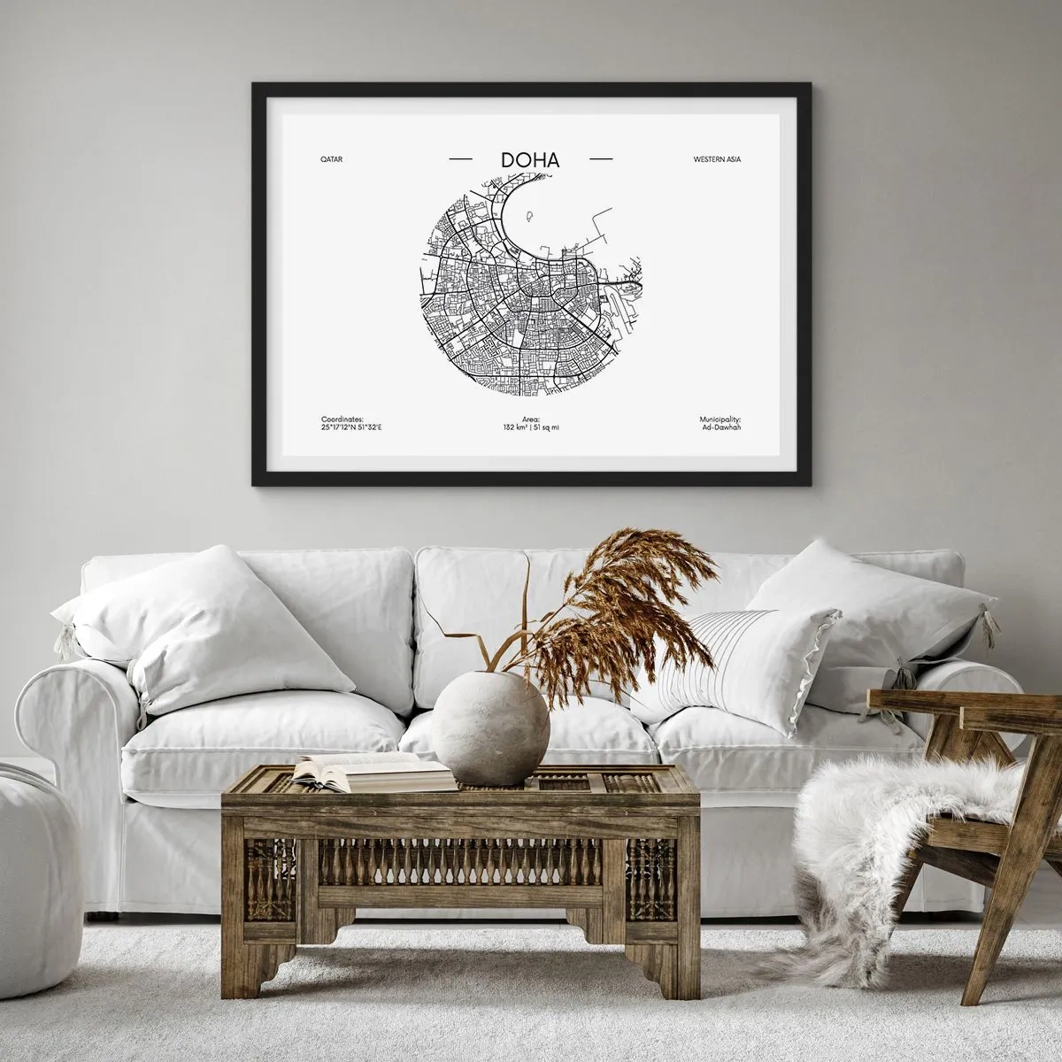 Plakat w czarnej ramie - Minimalistyczna mapa Dohy w czarno-białej kolorystyce z precyzyjnymi detalami - 70x50cm - Anatomia Dohy - Nowoczesna dekoracja ścienna do salonu i sypialni ARTTOR