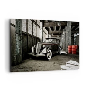 Obraz na płótnie - Stylowy retro samochód w surowym magazynie - 120x80cm - Nieprzemijająca elegancja lat 30. - Nowoczesna dekoracja ścienna do salonu, kuchni i sypialni ARTTOR