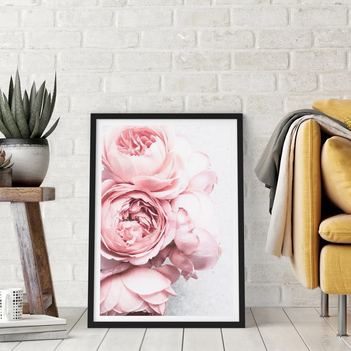 Plakat w czarnej ramie - Delikatne różowe kwiaty piwonii w zbliżeniu - 50x70cm - Dla romantyków - Nowoczesna dekoracja ścienna do salonu i sypialni ARTTOR