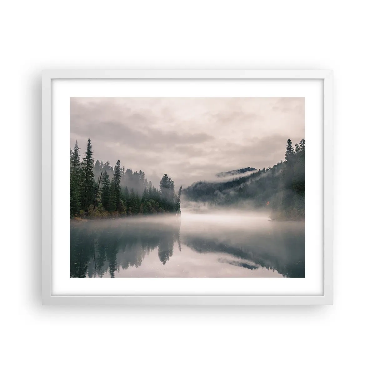 Plakat w białej ramie - W zadumie, we mgle - 50x40 cm
