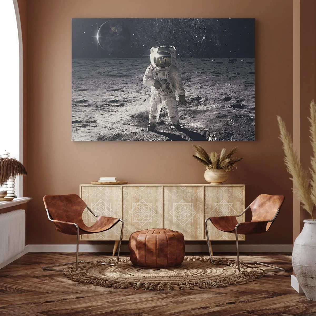 Obraz na płótnie - Astronauta na powierzchni Księżyca z Ziemią w tle - 70x50cm - Pozdrowienia z Księżyca - Nowoczesna dekoracja ścienna do salonu i sypialni ARTTOR