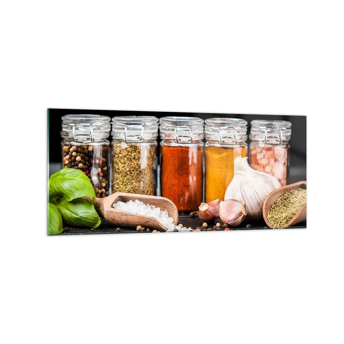 Obraz na szkle - Zioła i przyprawy w szklanych słoikach na ciemnym tle - 120x50cm - Żeby życie miało smak - Nowoczesna dekoracja ścienna do salonu i sypialni ARTTOR