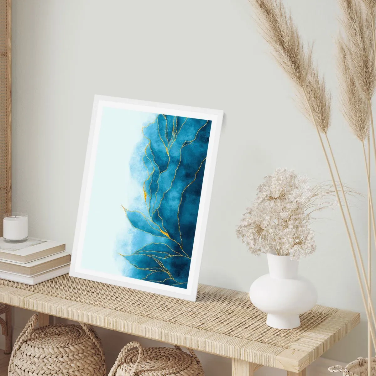 Plakat w białej ramie - Błękit w złocie - 70x100 cm