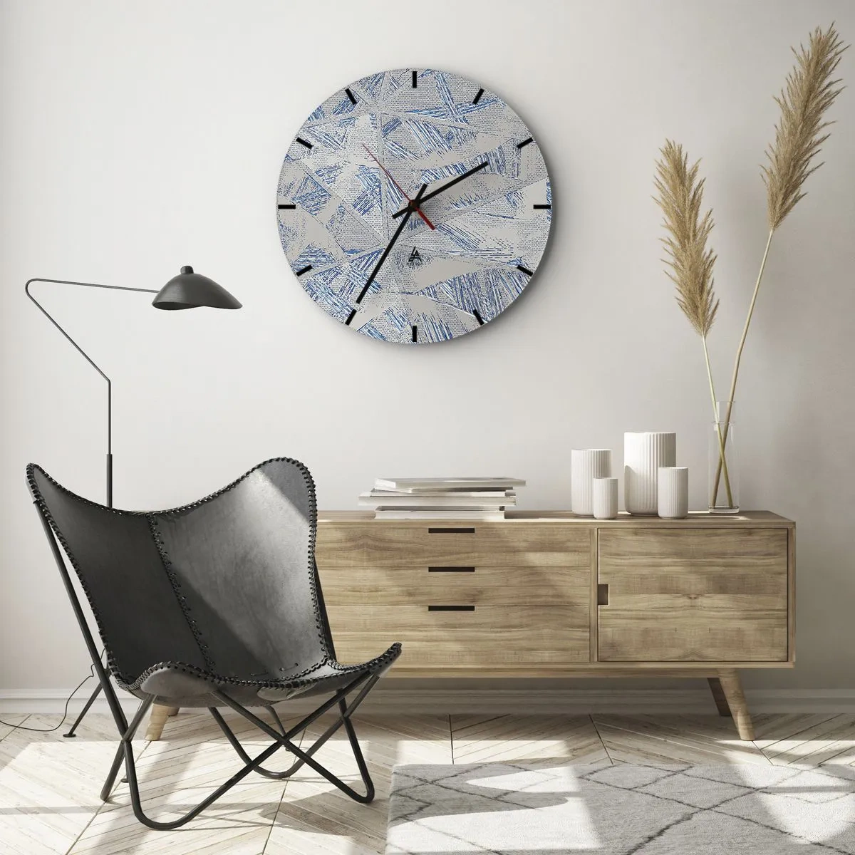 Zegar ścienny - Geometryczny wzór z niebieskimi liniami na szarym tle - 30x30cm - W szaroniebieskim labiryncie - Nowoczesna dekoracja ścienna do salonu, kuchni i sypialni ARTTOR