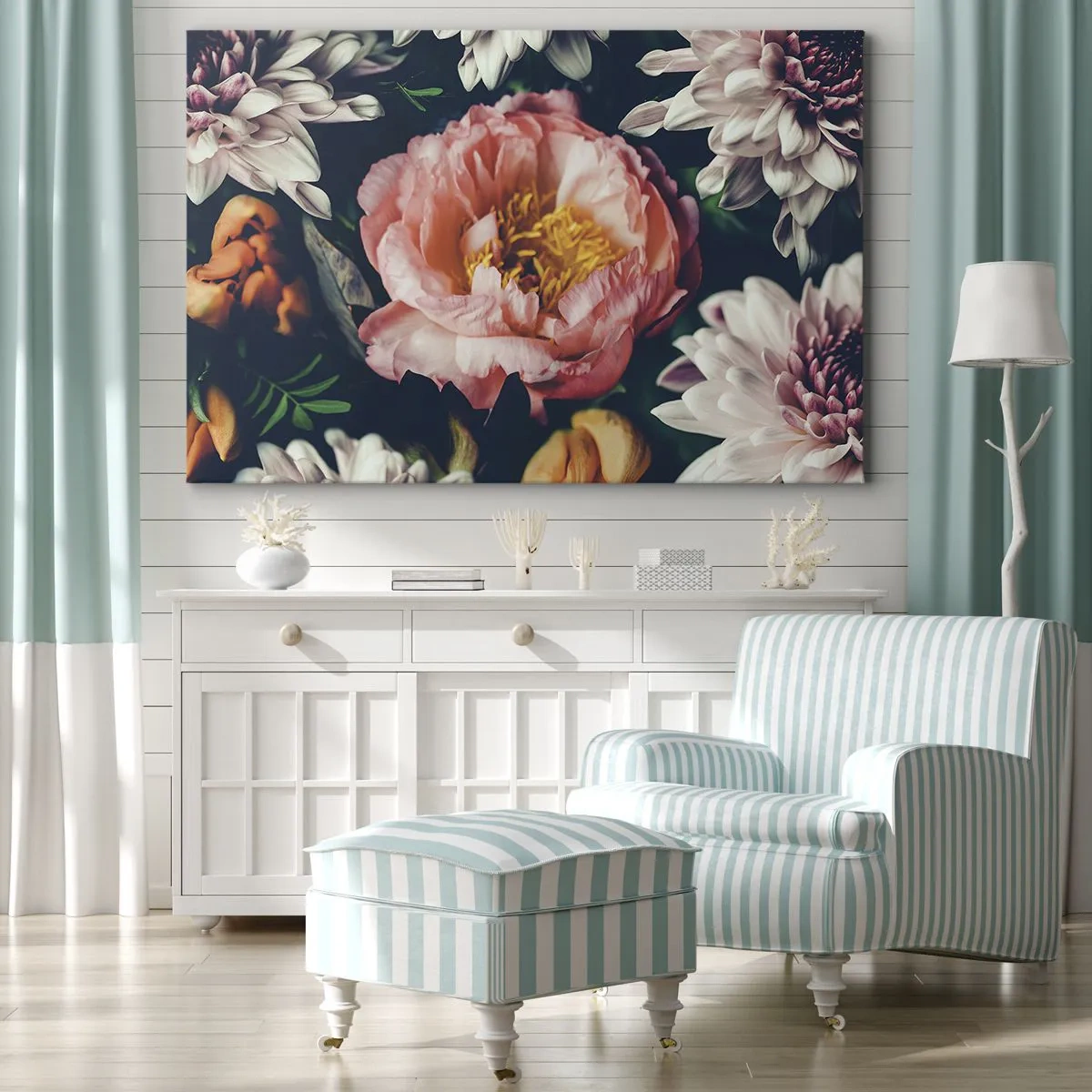 Obraz na płótnie - Kwiatowa kompozycja z piwonią i chryzantemami na ciemnym tle - 100x70cm - Z barokowym przepychem - Nowoczesna dekoracja ścienna do salonu, kuchni i sypialni ARTTOR