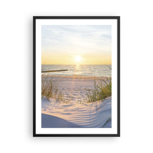 Plakat w czarnej ramie - Plaża o zachodzie słońca z widokiem na morze - 50x70cm - Morza szum, ptaków śpiew, dzika plaża pośród traw… - Nowoczesna dekoracja ścienna do salonu i sypialni ARTTOR