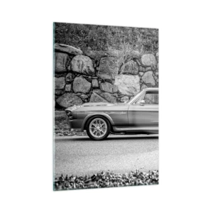 Obraz na szkle - Klasyczny samochód na tle kamiennego muru - 50x70cm - Legenda lat 60. - Nowoczesna dekoracja ścienna do salonu, kuchni i sypialni ARTTOR