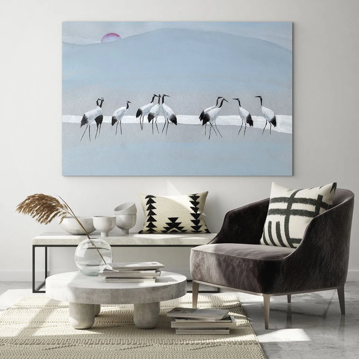 Obraz na szkle - Grupa żurawi na tle niebieskich gór i zachodu słońca - 100x70cm - Po gorącym dniu - Nowoczesna dekoracja ścienna do salonu, kuchni i sypialni ARTTOR