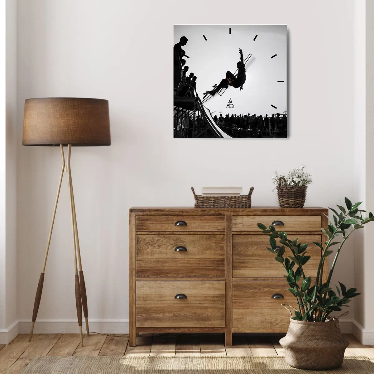 Zegar ścienny - Czarno-biała scena skateboardingu na rampie - 30x30cm - Bohaterowie i widzowie - Nowoczesna dekoracja ścienna do salonu i sypialni ARTTOR