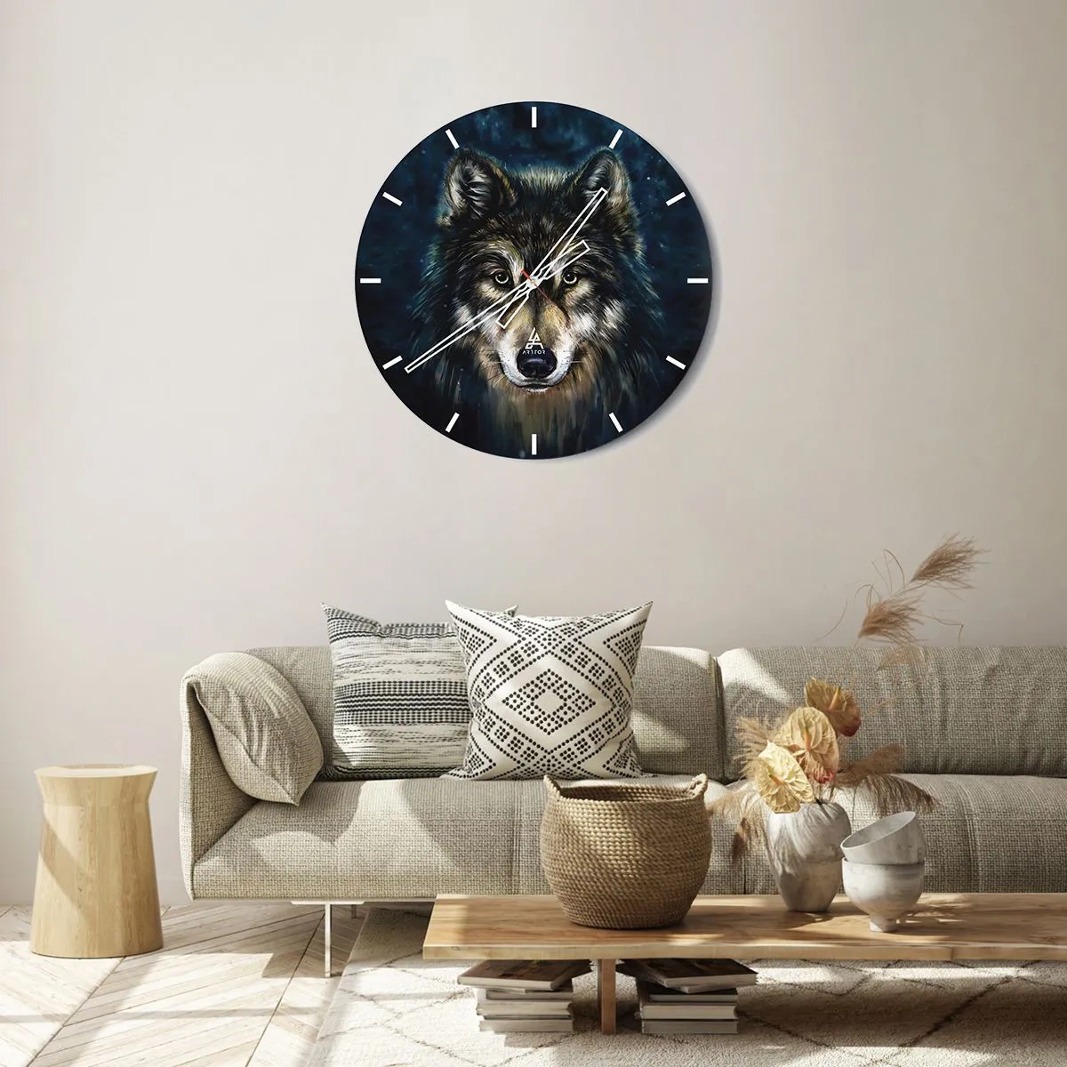 Zegar ścienny - Portret wilka na tle ciemnoniebieskiego nocnego nieba - 30x30cm - Alfa? I omega - Nowoczesna dekoracja ścienna do salonu, kuchni i sypialni ARTTOR