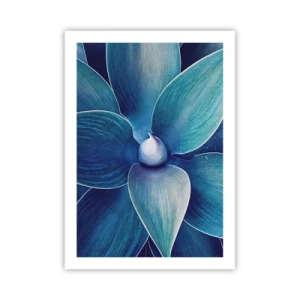 Plakat - Detal dużego kwiatu w odcieniach niebieskiego - 50x70cm - Zbłękitniały od nieba - Nowoczesna dekoracja ścienna do salonu, kuchni i sypialni ARTTOR