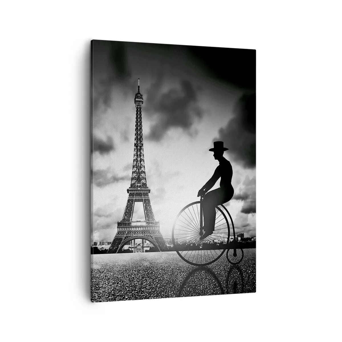 Obraz na płótnie - Czarno-biała scena z wieżą Eiffla i postacią na bicyklu w cylindrze - 50x70cm - Tęsknota do Belle Epoque - Nowoczesna dekoracja ścienna do salonu, kuchni i sypialni ARTTOR