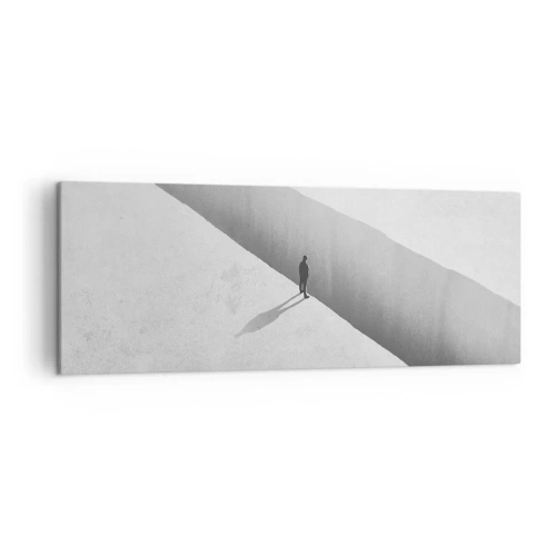 Obraz na płótnie - Samotna postać nad głęboką przepaścią w monochromatycznej scenerii - 140x50cm - Jasny cel - Nowoczesna dekoracja ścienna do salonu i sypialni ARTTOR