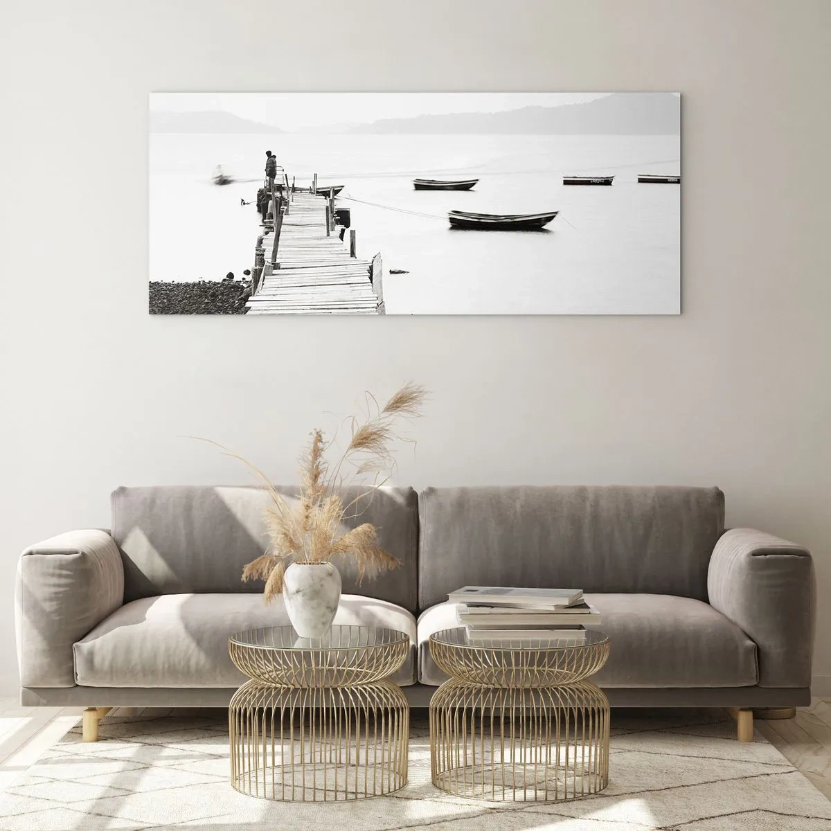 Obraz na szkle - Drewniane molo i łodzie na spokojnej wodzie - 140x50cm - Nad wodą cichą i czystą - Nowoczesna dekoracja ścienna do salonu i sypialni ARTTOR