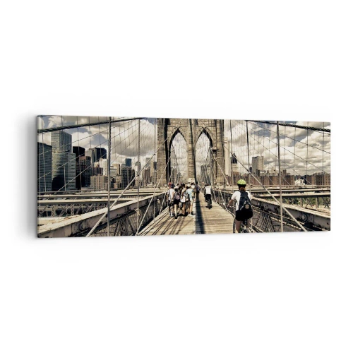 Obraz na płótnie - Brookliński most z widokiem na pieszych i rowerzystów - 140x50cm - Wprost do serca miasta - Nowoczesna dekoracja ścienna do salonu i sypialni ARTTOR