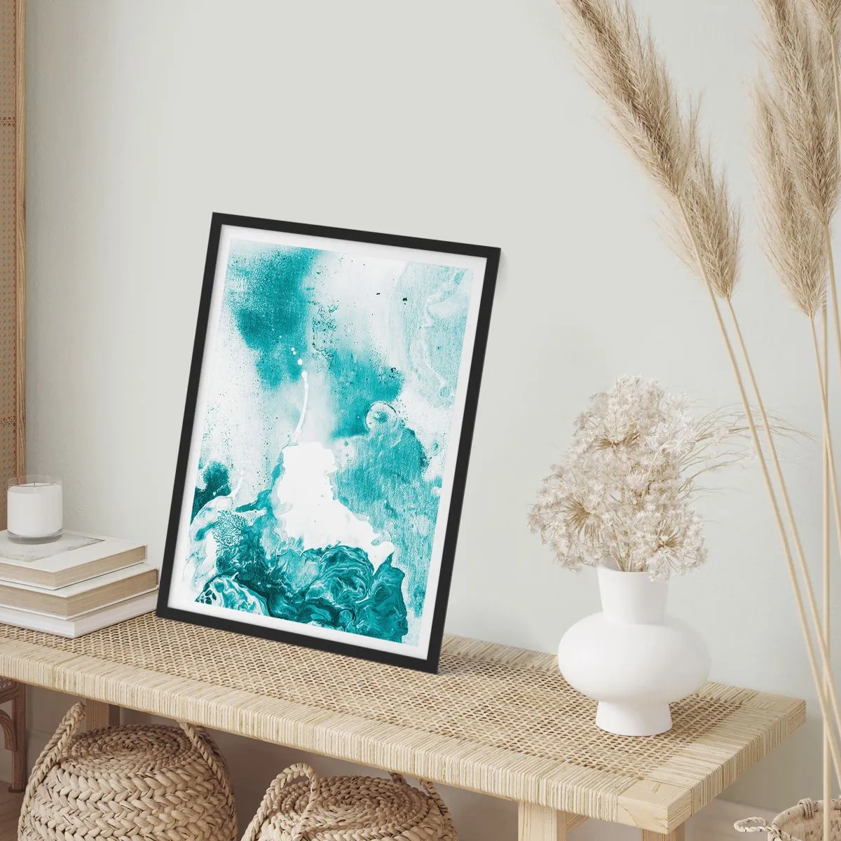 Plakat w czarnej ramie - Turkusowa abstrakcja z dynamicznymi detalami - 50x70cm - Rozlewiska błękitu - Nowoczesna dekoracja ścienna do salonu i sypialni ARTTOR