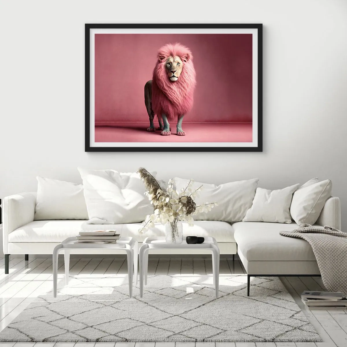Plakat w czarnej ramie - Lew z różową grzywą na różowym tle w artystycznym ujęciu - 70x50cm - I już się nie boisz - Nowoczesna dekoracja ścienna do salonu i sypialni ARTTOR
