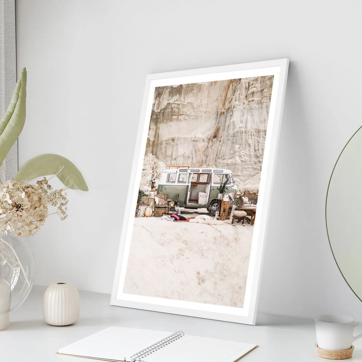 Plakat w białej ramie - Podróż czas zacząć - 30x40 cm