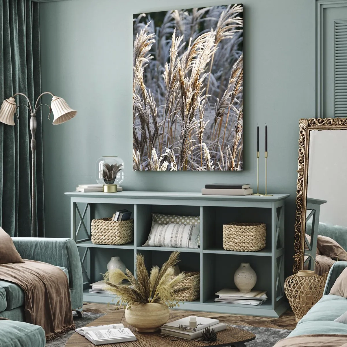 Obraz na płótnie - Zimowe źdźbła traw pokryte szronem na tle ciemnej zieleni - 80x120cm - Szronem ustrojone - Nowoczesna dekoracja ścienna do salonu i sypialni ARTTOR