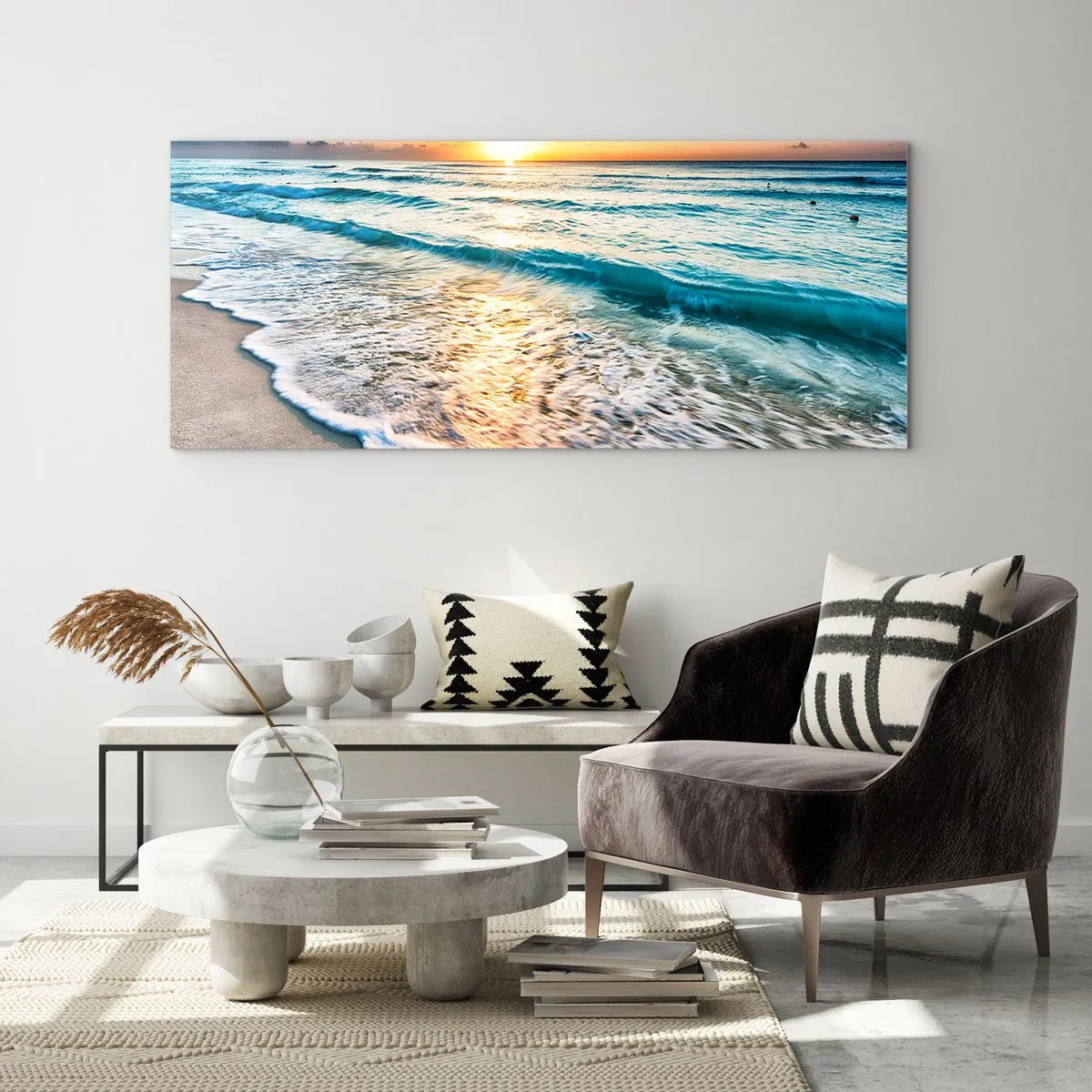 Obraz na szkle - Wschód słońca nad spokojną plażą z falami - 140x50cm - Widok wart zachodu - Nowoczesna dekoracja ścienna do salonu i sypialni ARTTOR