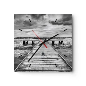 Zegar ścienny - Czarno-biały widok drewnianego pomostu nad wzburzonym morzem - 30x30cm - Czekam na wiatr, co rozgoni… - Nowoczesna dekoracja ścienna do salonu i sypialni ARTTOR