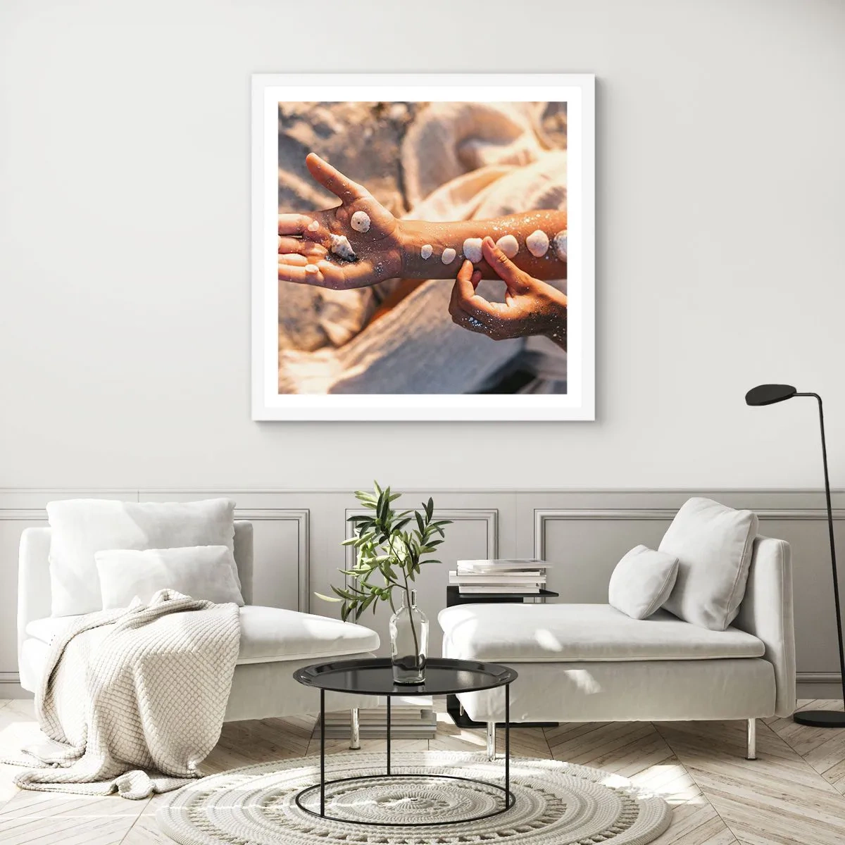 Plakat w białej ramie - Piękno w zasięgu ręki - 40x40 cm