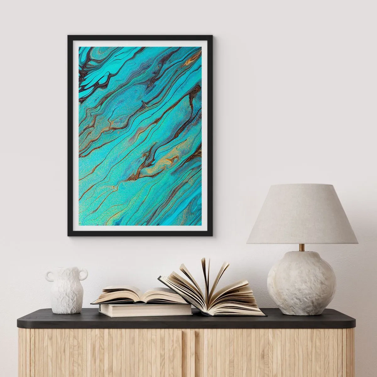 Plakat w czarnej ramie - Abstrakcyjne wzory w odcieniach turkusu i złota - 50x70cm - Turkusowy przypływ - Nowoczesna dekoracja ścienna do salonu i sypialni ARTTOR
