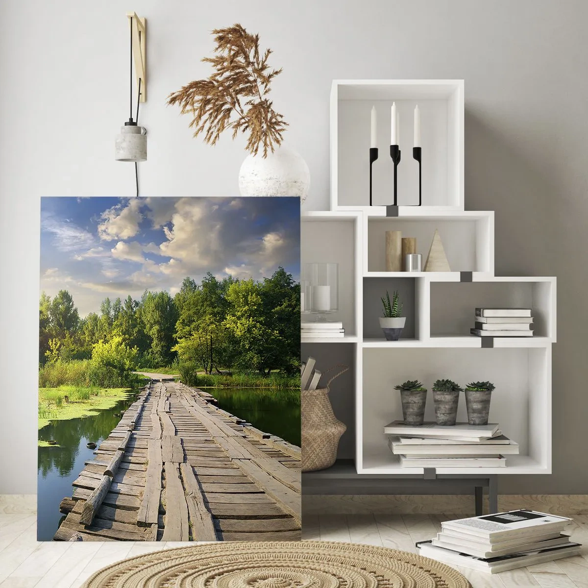 Obraz na szkle - Drewniany pomost nad jeziorem z łabędziem o zachodzie słońca - 50x70cm - Lato, lato wszędzie - Nowoczesna dekoracja ścienna do salonu, kuchni i sypialni ARTTOR