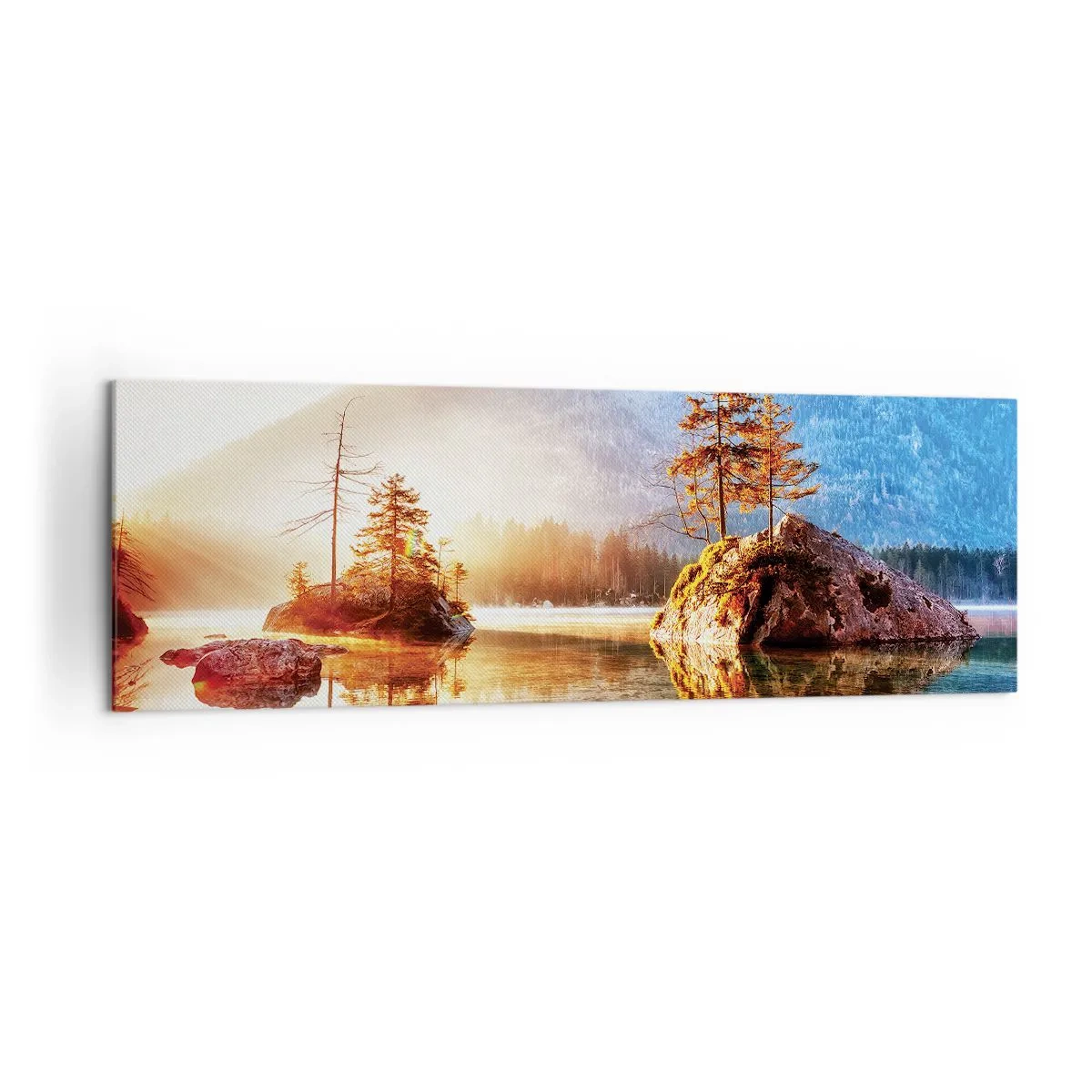 Obraz na płótnie - Jezioro z wyspami i górami w tle o wschodzie słońca - 160x50cm - Natura w nowym świetle - Nowoczesna dekoracja ścienna do salonu i sypialni ARTTOR