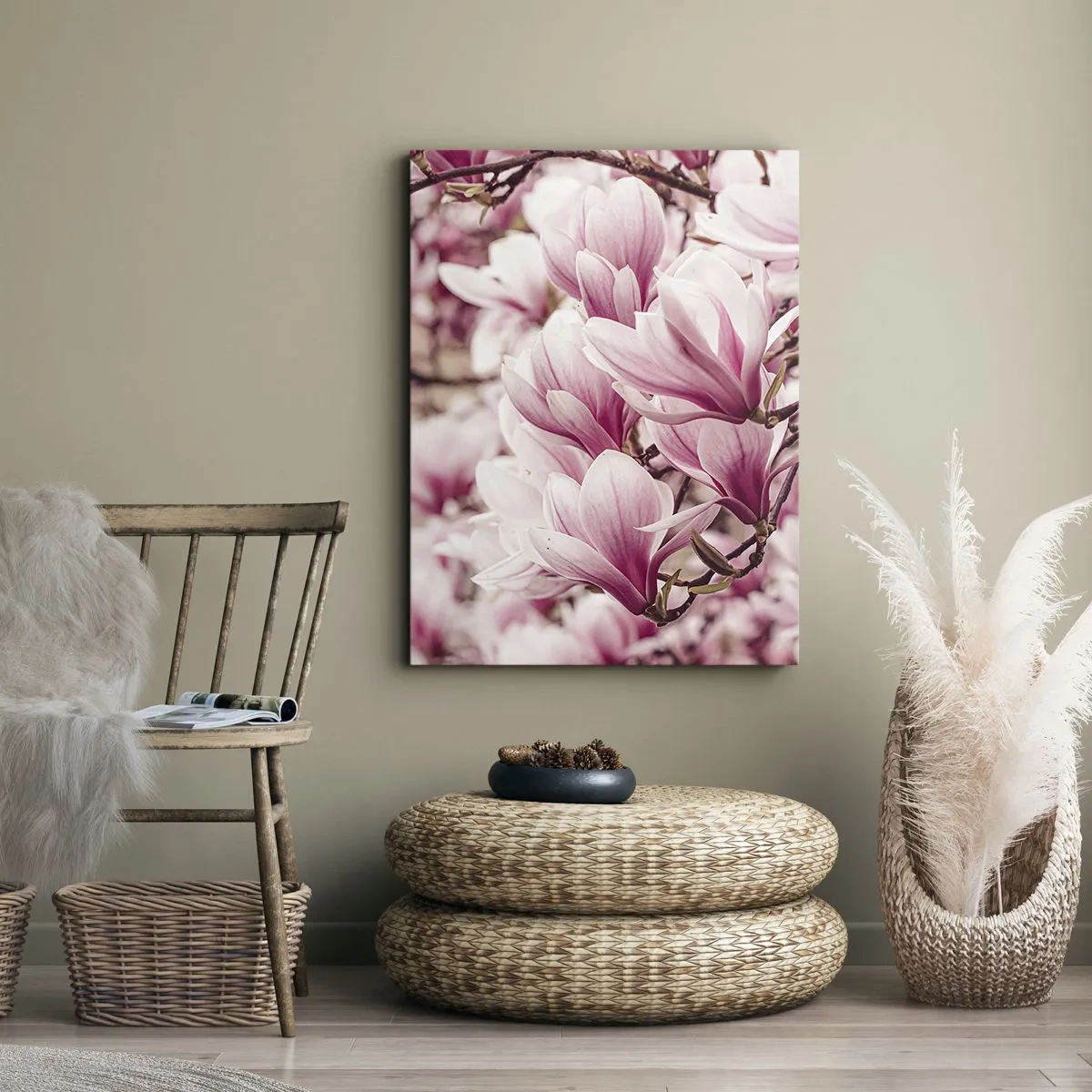Obraz na płótnie - Zbliżenie na kwitnące różowe magnolie na tle rozmytej natury - 50x70cm - Wiosna jest różowa - Nowoczesna dekoracja ścienna do salonu, kuchni i sypialni ARTTOR