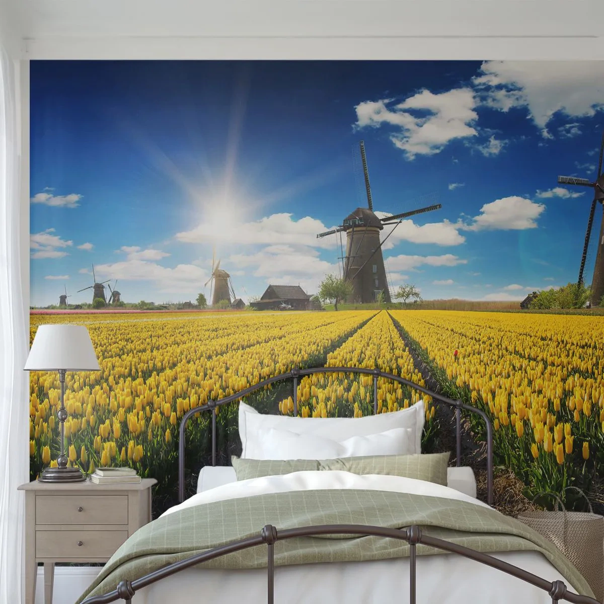 Fototapeta Premium Sand - Bardziej holenderski być nie może - Krajobraz, Wiatrak, Tulipany - 150x105 cm