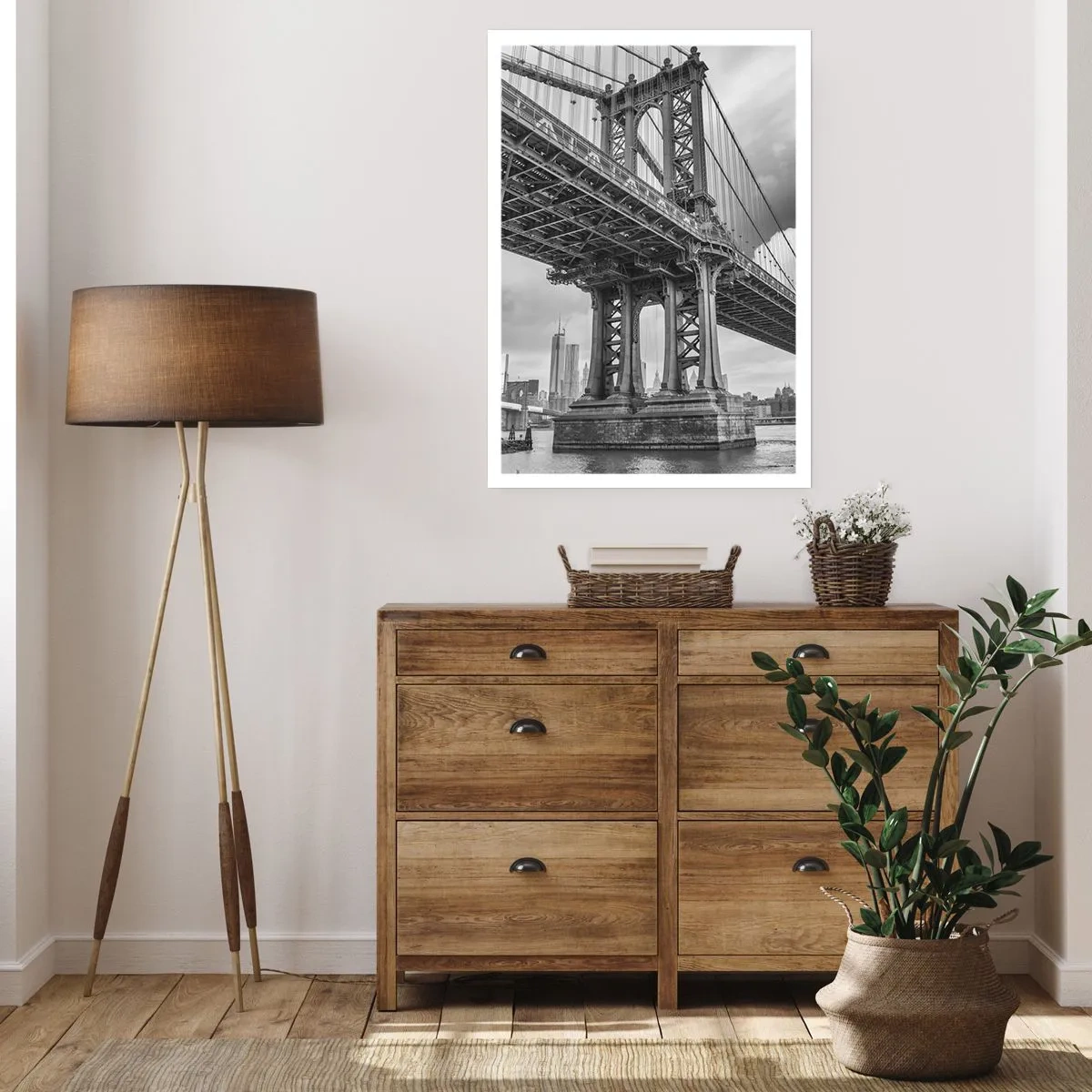 Plakat - Most w czerni i bieli na tle miejskiego krajobrazu - 50x70cm - Do serca miasta - Nowoczesna dekoracja ścienna do salonu, kuchni i sypialni ARTTOR
