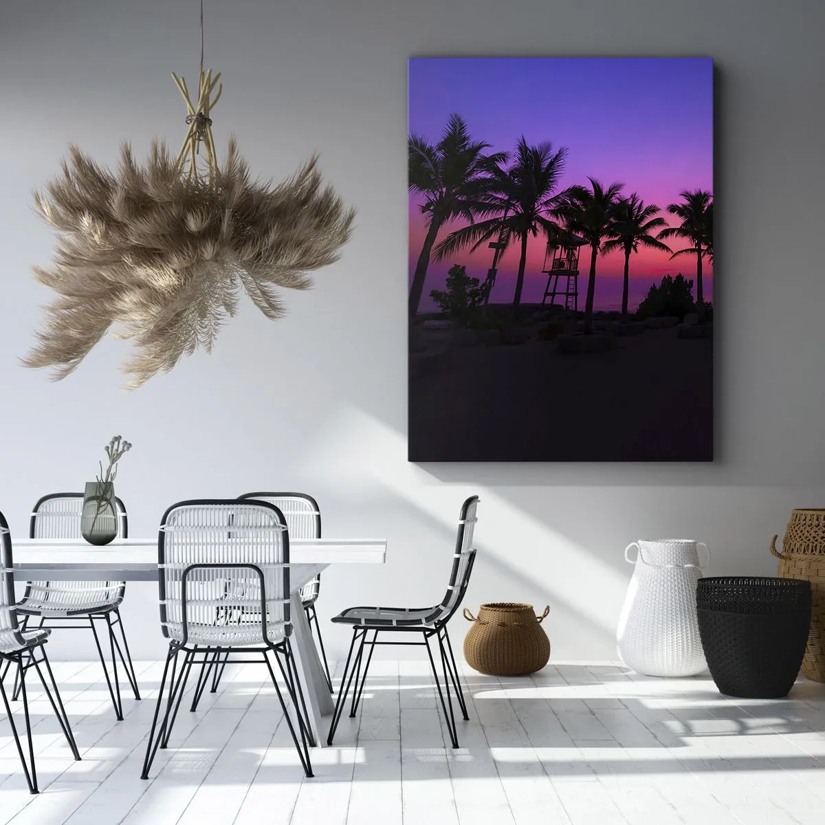 Obraz na płótnie - Sylwetki palm na tle fioletowo-różowego zachodu słońca - 50x70cm - Wieczór pod palmami - Nowoczesna dekoracja ścienna do salonu, kuchni i sypialni ARTTOR