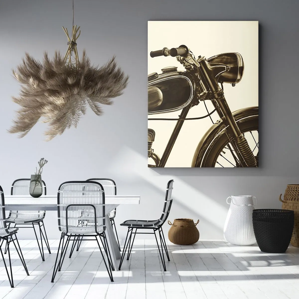 Obraz na płótnie - Zabytkowy motocykl w stylu retro na jasnym tle - 80x120cm - Tęsknota za klasyką - Nowoczesna dekoracja ścienna do salonu i sypialni ARTTOR