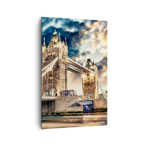 Obraz na płótnie - Tower Bridge o zmierzchu na tle dynamicznego nieba - 80x120cm - Pomnik wiktoriańskiego imperium - Nowoczesna dekoracja ścienna do salonu i sypialni ARTTOR