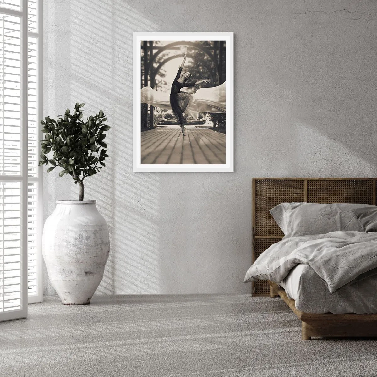 Plakat w białej ramie - Taniec ducha ogrodu - 70x100 cm