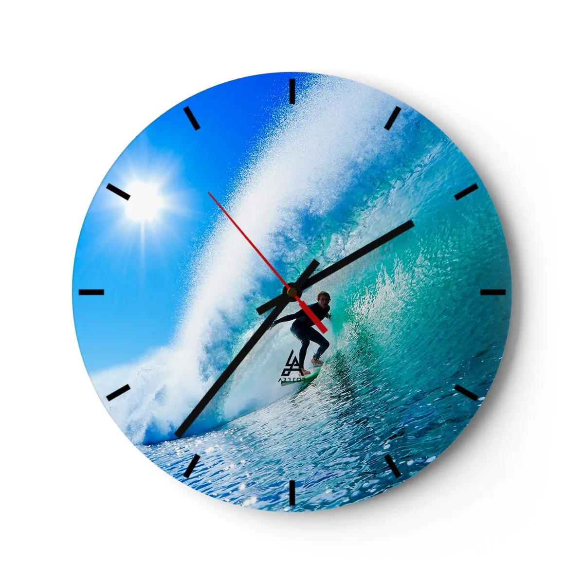 Zegar ścienny - Surfer na fali w słoneczny dzień - 30x30cm - Przez wielki błękit - Nowoczesna dekoracja ścienna do salonu, kuchni i sypialni ARTTOR