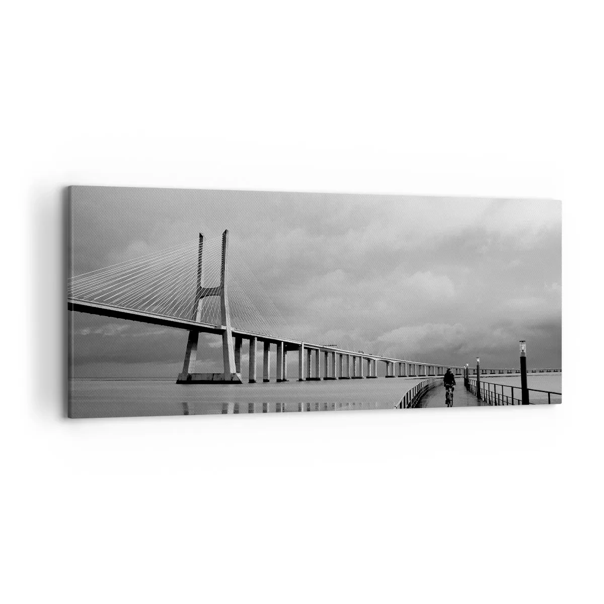 Obraz na płótnie - Most wiszący nad wodą w czarno-białej tonacji - 120x50cm - Każdemu co mu się należy - Nowoczesna dekoracja ścienna do salonu i sypialni ARTTOR