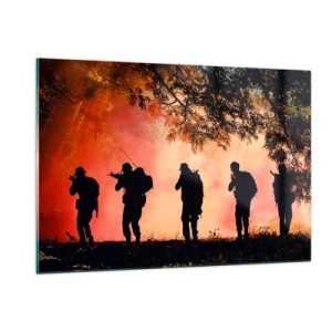 Obraz na szkle - Grupa żołnierzy w marszu na tle płonącego lasu - 120x80cm - …Wszyscy za jednego. - Nowoczesna dekoracja ścienna do salonu, kuchni i sypialni ARTTOR