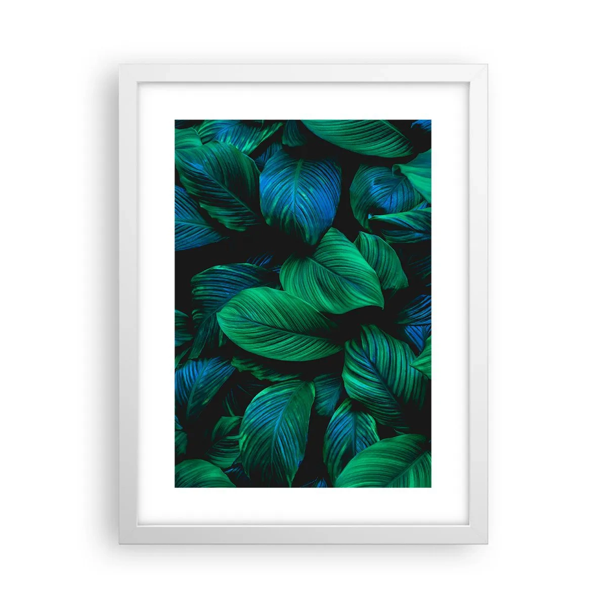 Plakat w białej ramie - W zielonym tłumie - 30x40 cm