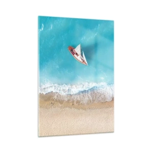 Obraz na szkle - Żaglówka na lazurowym morzu przy piaszczystej plaży - 50x70cm - Na granicy błękitu i złota - Nowoczesna dekoracja ścienna do salonu, kuchni i sypialni ARTTOR
