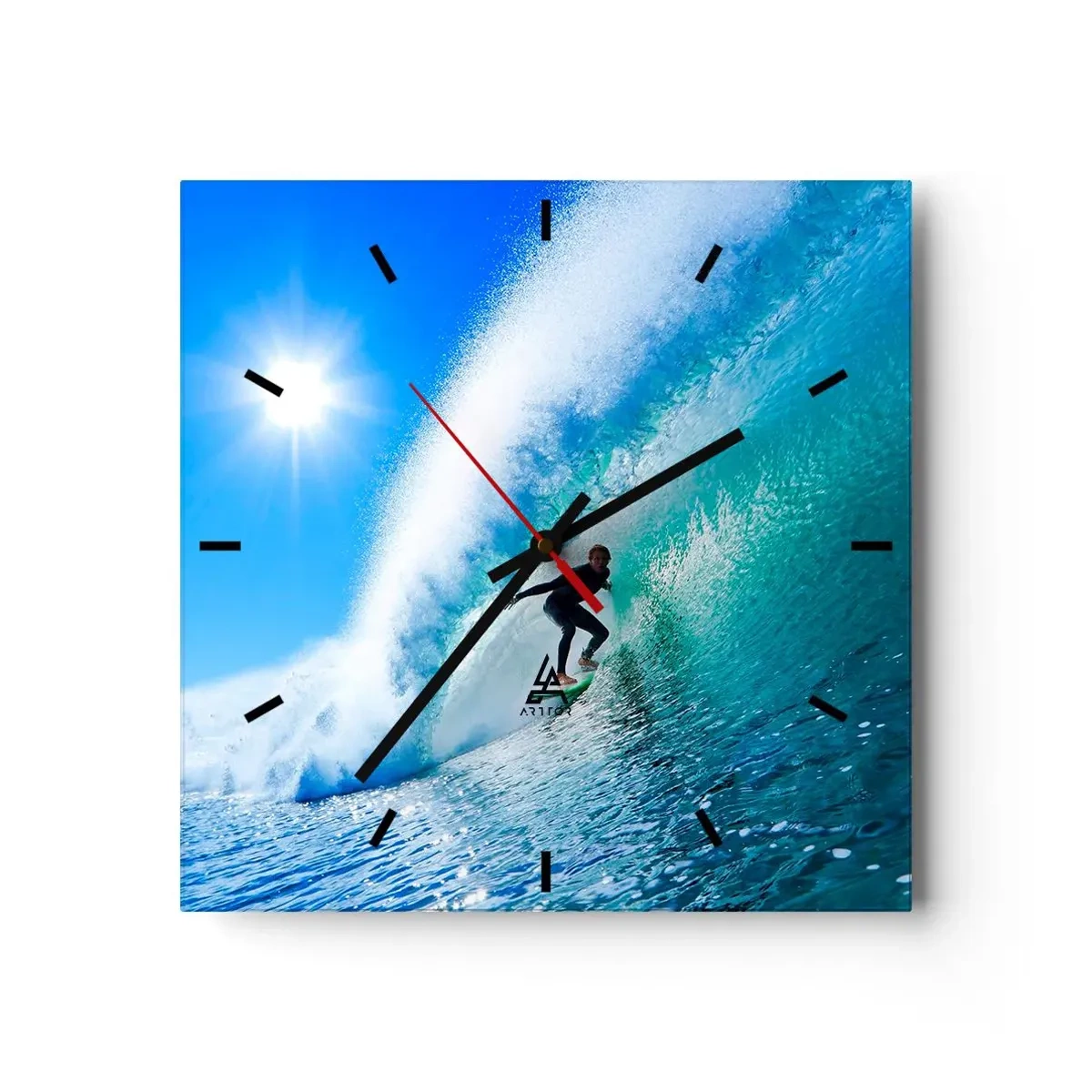 Zegar ścienny - Surfer na desce pływający wewnątrz potężnej fali pod błękitnym niebem - 30x30cm - Przez wielki błękit - Nowoczesna dekoracja ścienna do salonu i sypialni ARTTOR