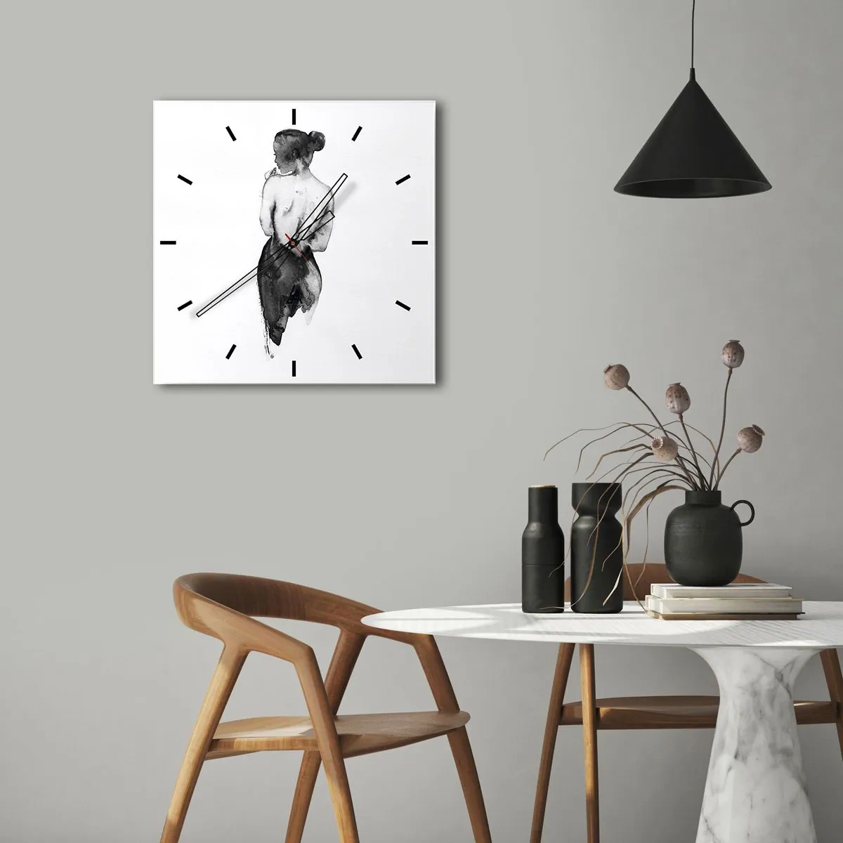 Zegar ścienny - Postać kobiety uchwycona w subtelnej akwareli - 30x30cm - Przy niej świat znika - Nowoczesna dekoracja ścienna do salonu i sypialni ARTTOR