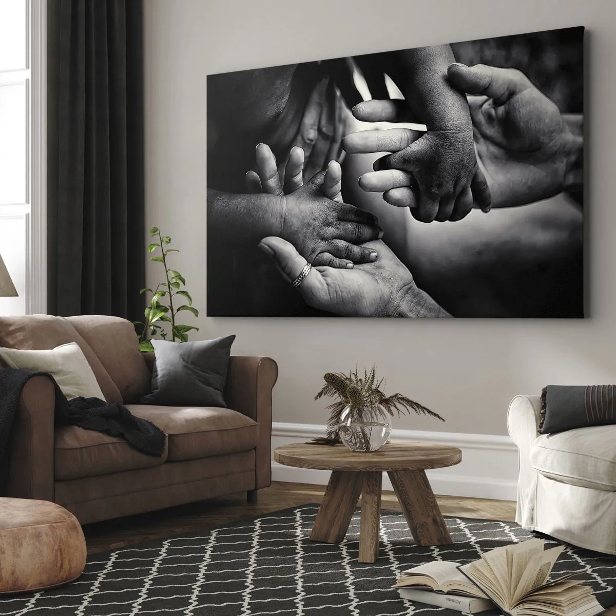 Obraz na płótnie - Czarno-białe dłonie różnych pokoleń - 70x50cm - Być człowiekiem - Nowoczesna dekoracja ścienna do salonu i sypialni ARTTOR