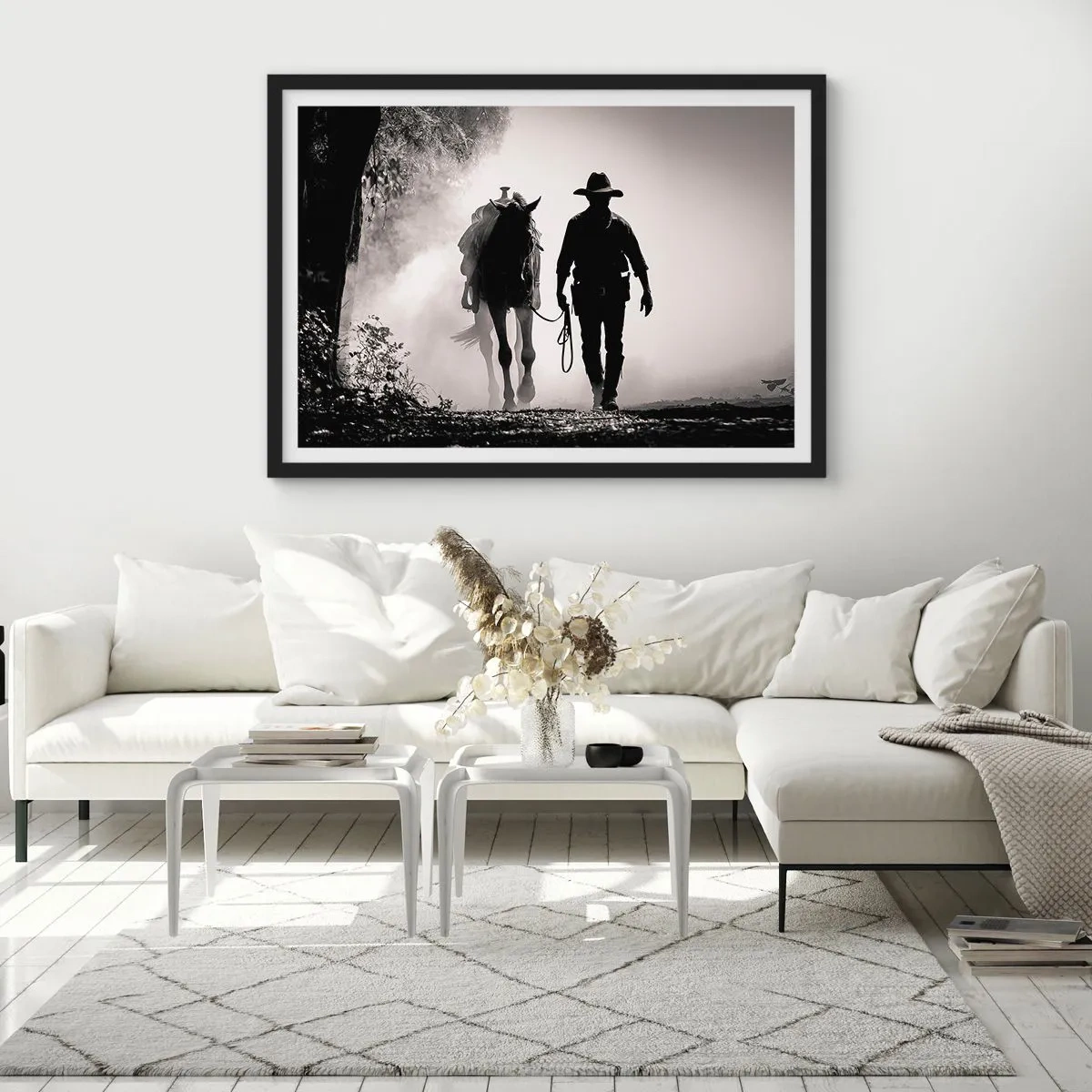 Plakat w czarnej ramie - Kowboj z koniem w porannej mgle - 70x50cm - Teksański poranek - Nowoczesna dekoracja ścienna do salonu i sypialni ARTTOR
