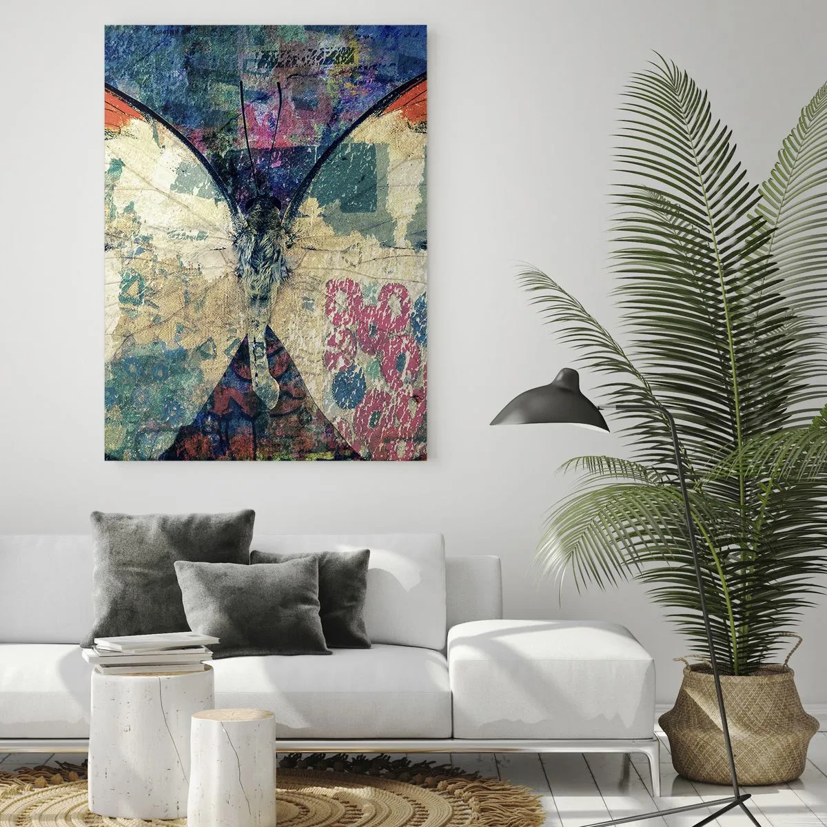 Obraz na szkle - Kolorowy motyl na abstrakcyjnym tle w odcieniach niebieskiego i pomarańczowego - 50x70cm - Subtelna kruchość - Nowoczesna dekoracja ścienna do salonu, kuchni i sypialni ARTTOR