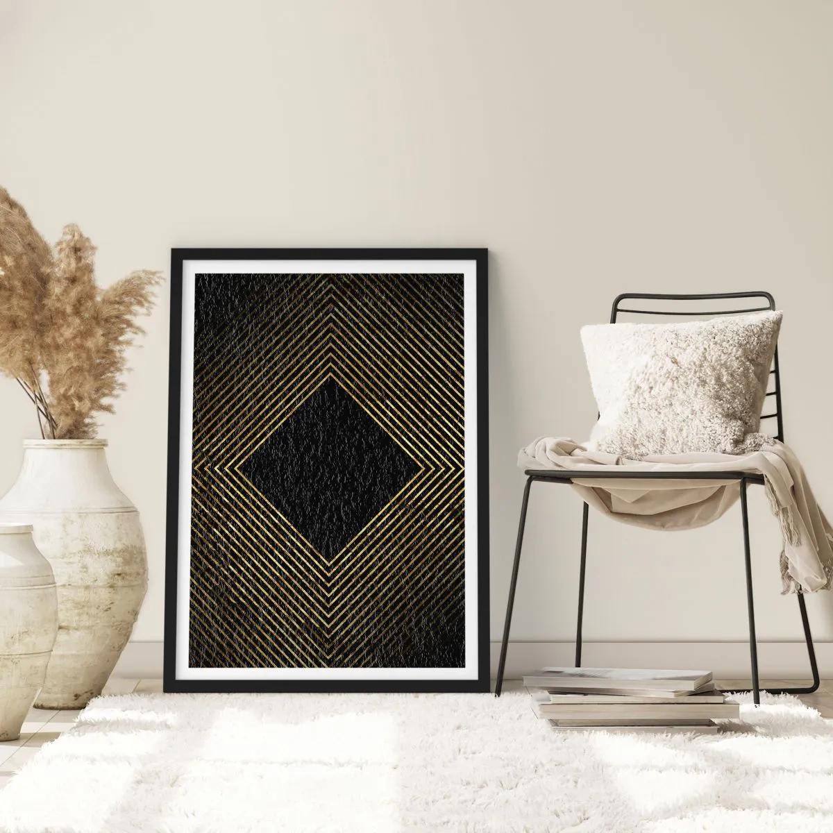 Plakat w czarnej ramie - Złote geometryczne linie na czarnym tle - 50x70cm - Geometria w stylu glamour - Nowoczesna dekoracja ścienna do salonu i sypialni ARTTOR